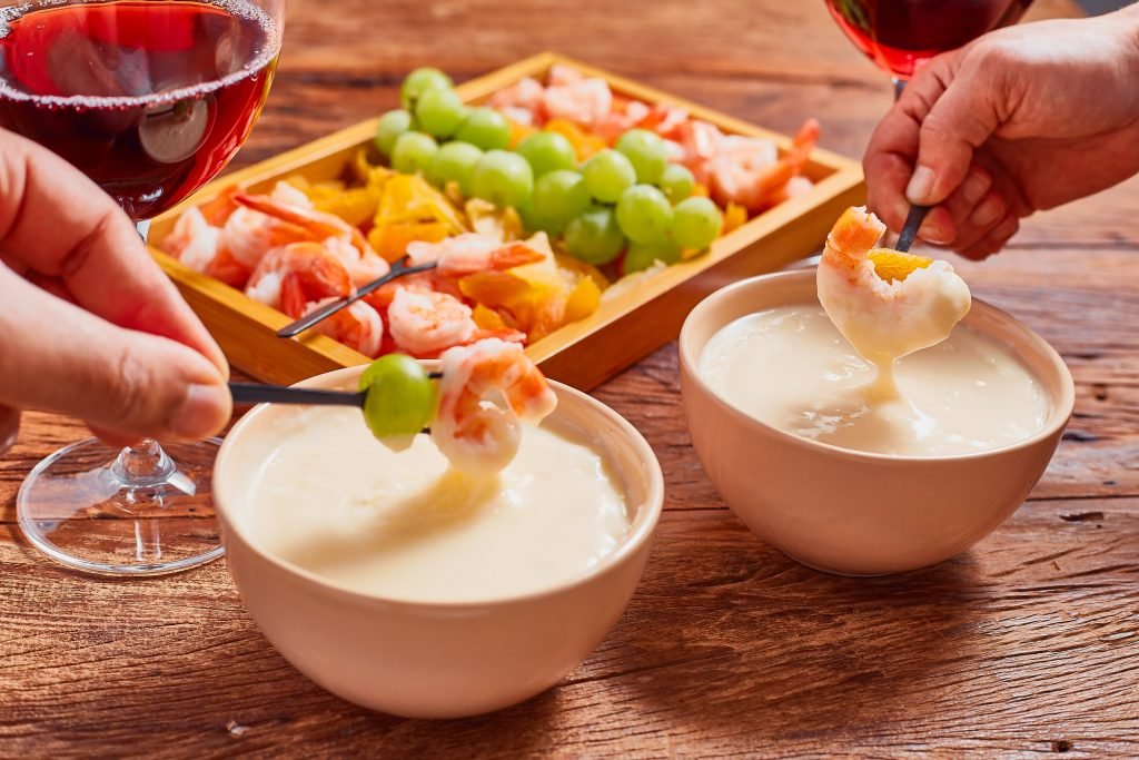 Fondue de queijo com camarão dellmare